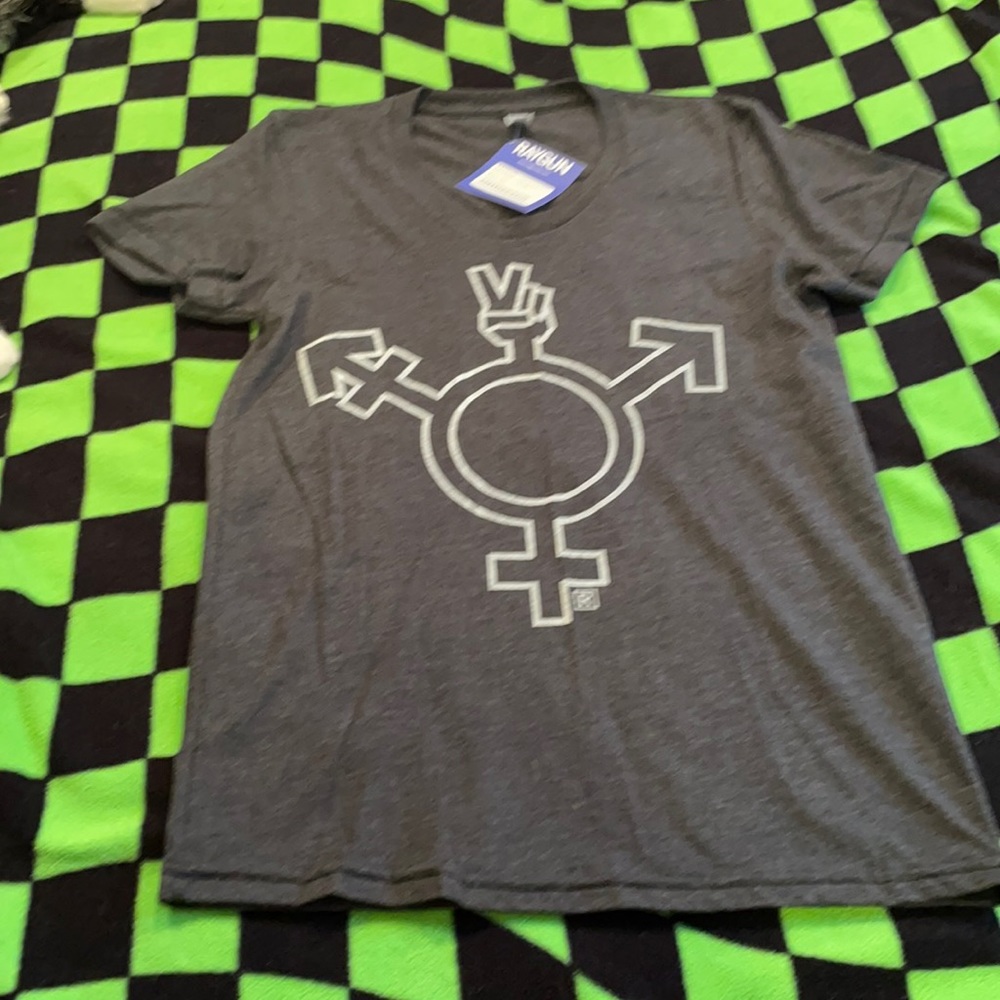 Women’s soft gray tee